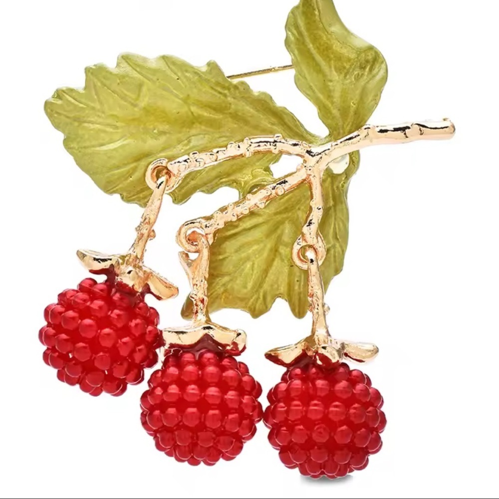 Red Raspberry Berry Cluster Gold Brooch - Picture 6 of 7
